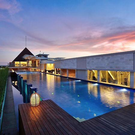 Mega Boutique Hotel Kuta Lombok Buitenkant foto