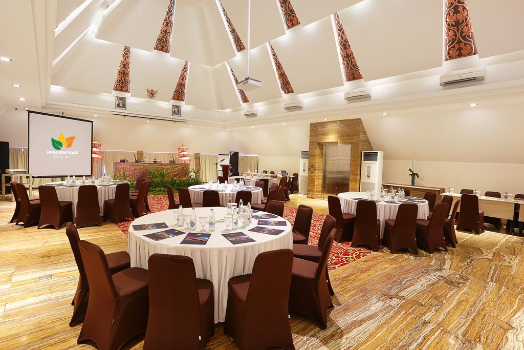 Mega Boutique Hotel Kuta Lombok Buitenkant foto