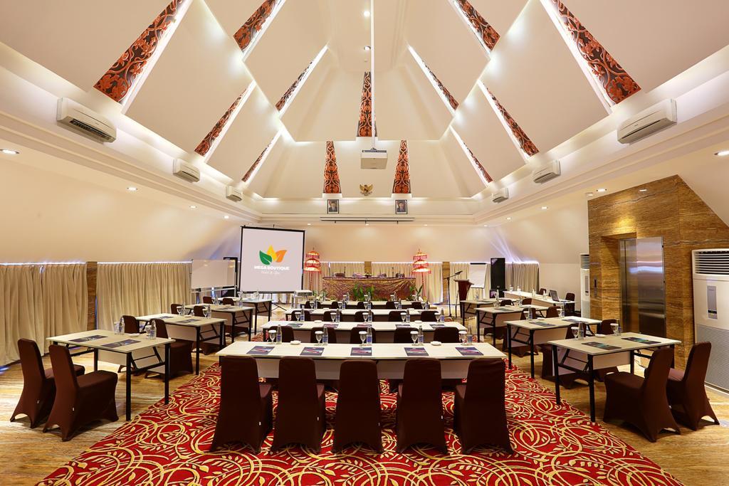 Mega Boutique Hotel Kuta Lombok Buitenkant foto