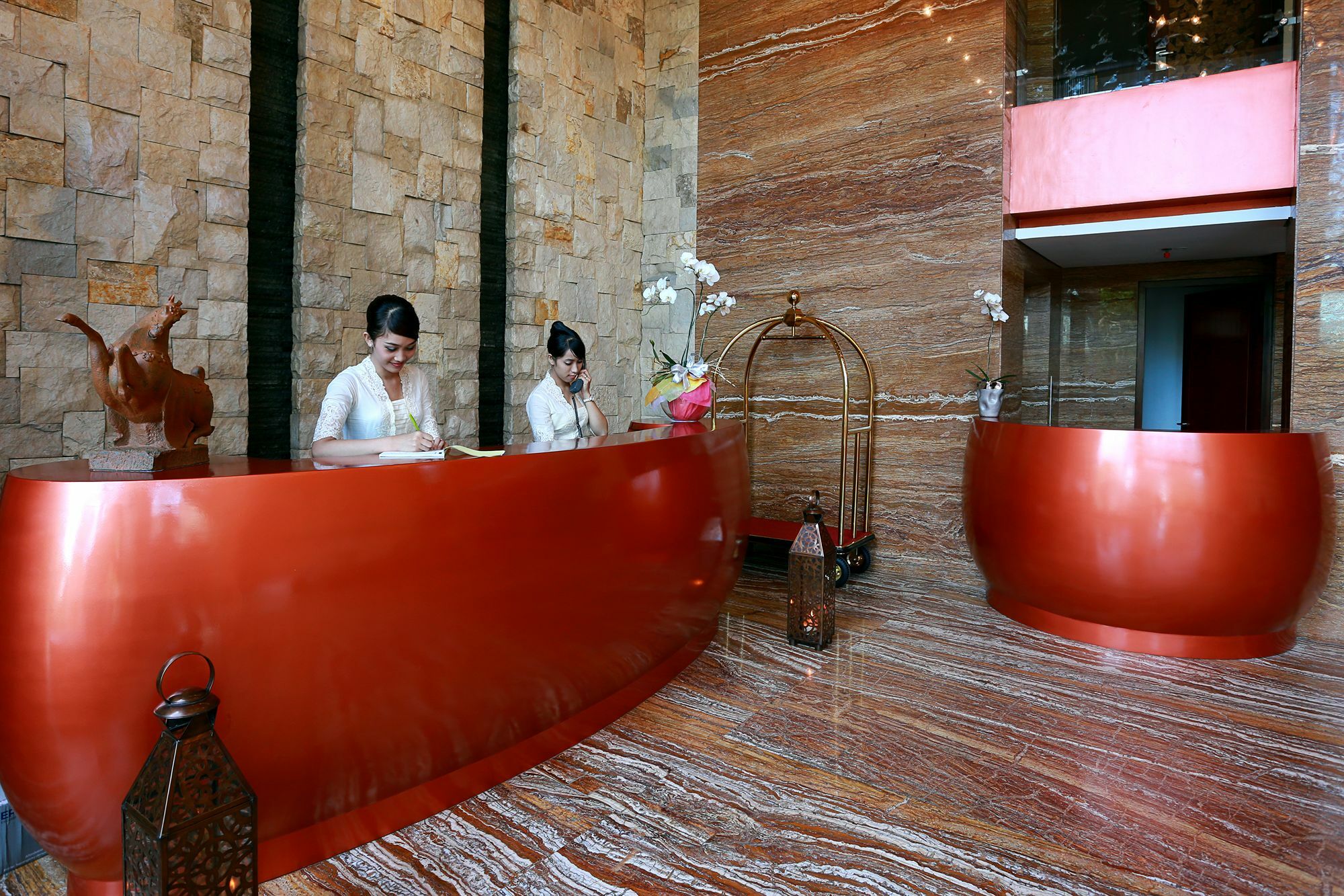 Mega Boutique Hotel Kuta Lombok Buitenkant foto